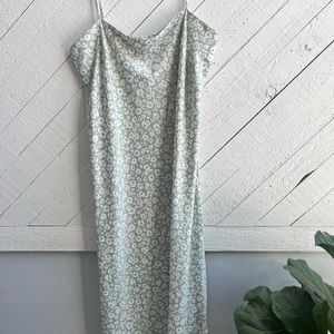 ✨BOGO✨ Green Floral Slip Dress